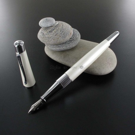 Stylo Plume Cross® "Beverly" Ivoire Nacré (Plume moyenne)
