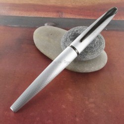 Stylo Plume Fine Cross® Noir Mat Guilloché