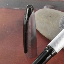 Stylo Plume Fine Cross® Noir Mat Guilloché