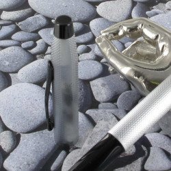 Stylo Plume Moyenne Cross® Classic Century Chromé Brossé