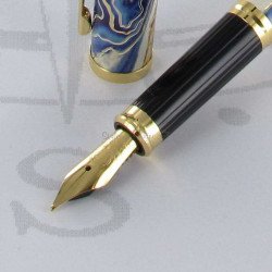 Stylo Plume Moyenne Cross® Wanderlust Malte