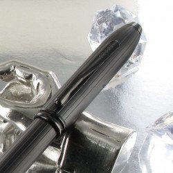 Stylo Plume Moyenne Cross® Townsend Noir Mat / PVD
