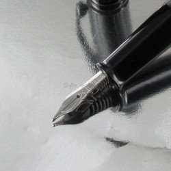 Stylo Plume Moyenne Cross® Townsend Noir Mat / PVD