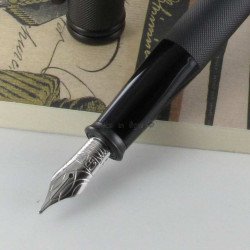 Stylo Plume Moyenne Cross® Townsend Noir Mat PVD Pointe de Diamant