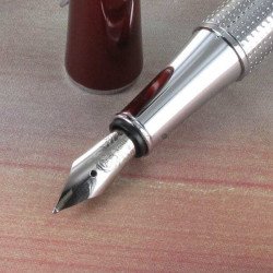 Stylo Plume Cross® "Beverly" Rouge Translucide (Plume moyenne)